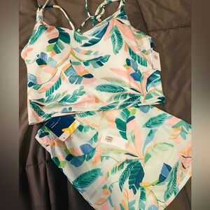 Old navy active set Sz large NWT